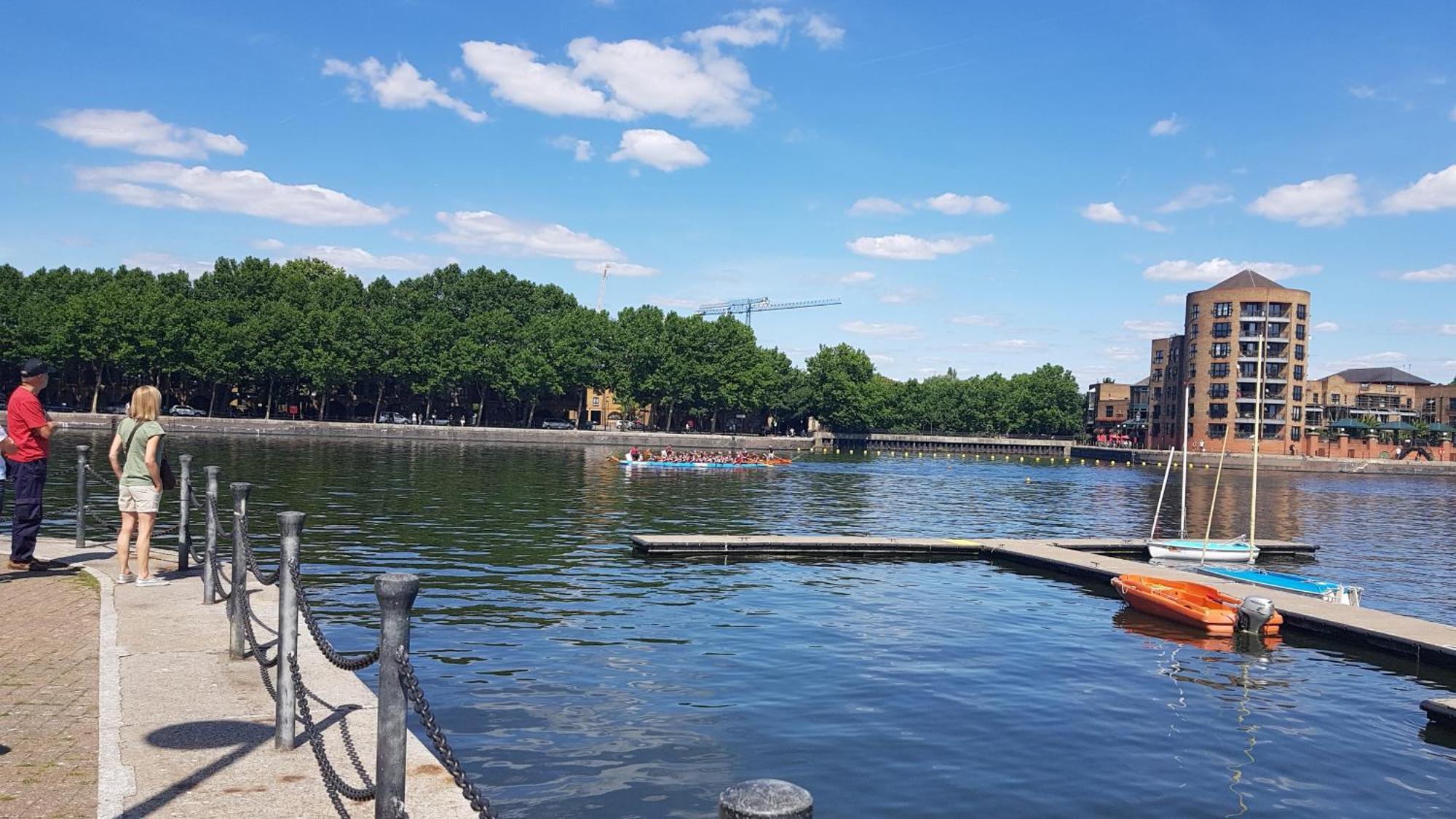 Riverside 1Br With Easy Transport 20Min To City Centre Londres Exterior foto