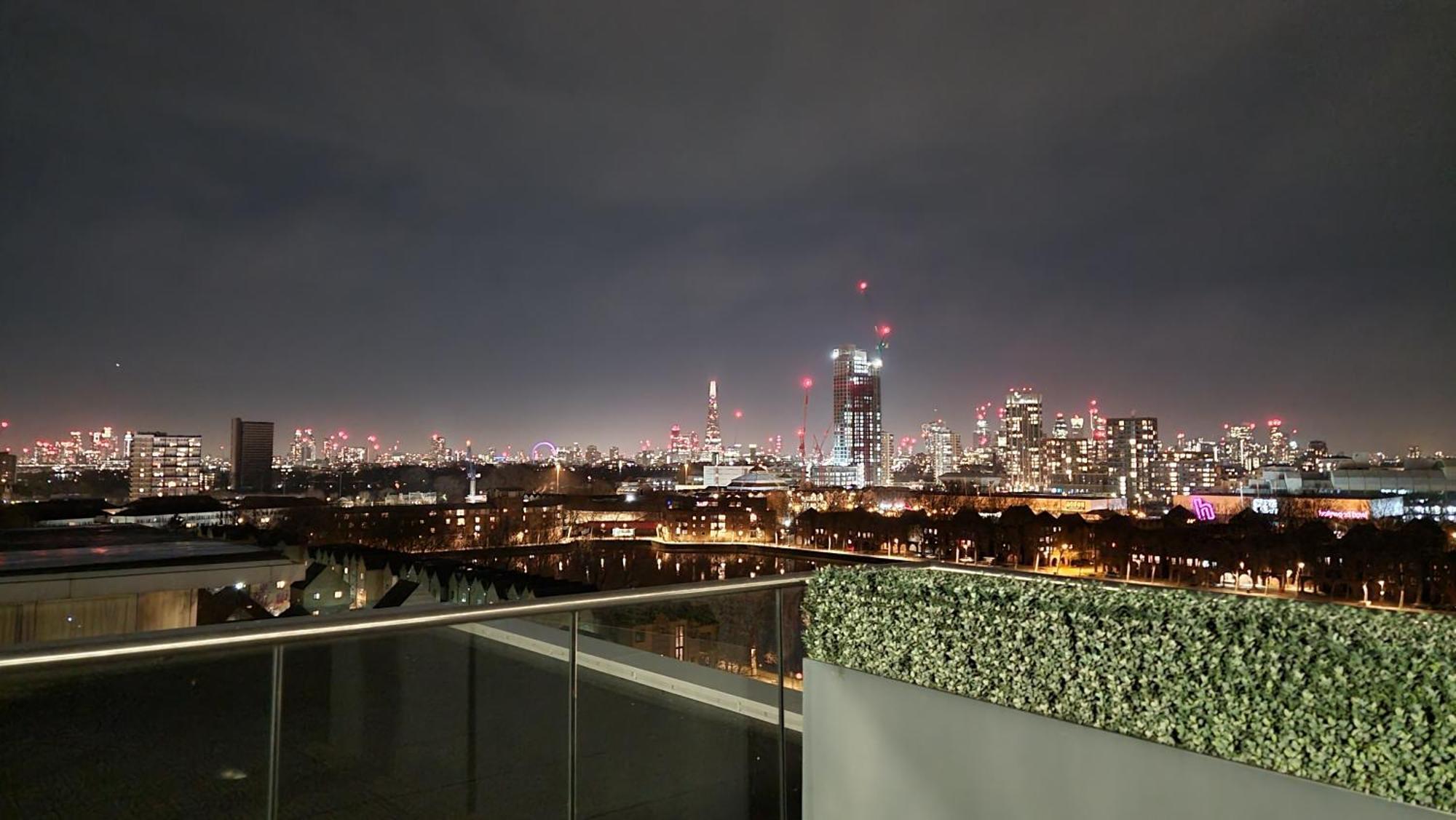 Riverside 1Br With Easy Transport 20Min To City Centre Londres Exterior foto