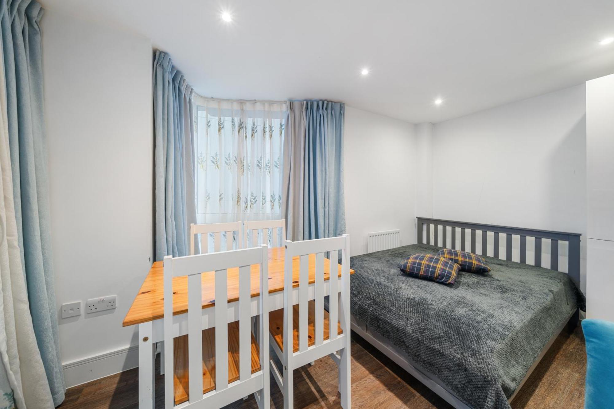 Riverside 1Br With Easy Transport 20Min To City Centre Londres Exterior foto
